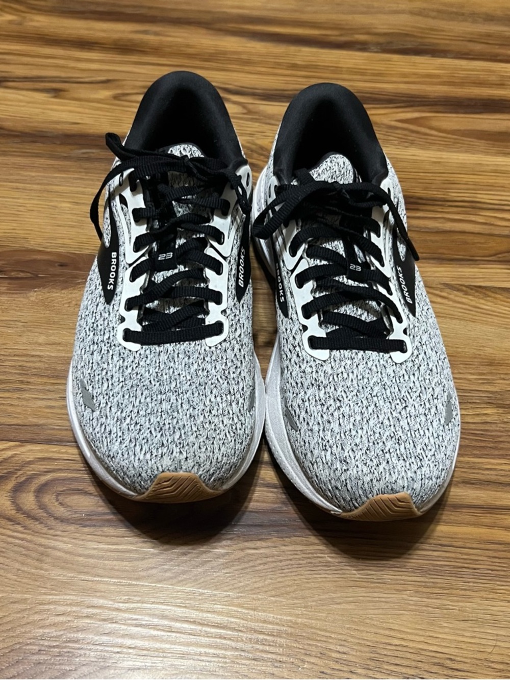 nike brooks adrenaline Gts 23